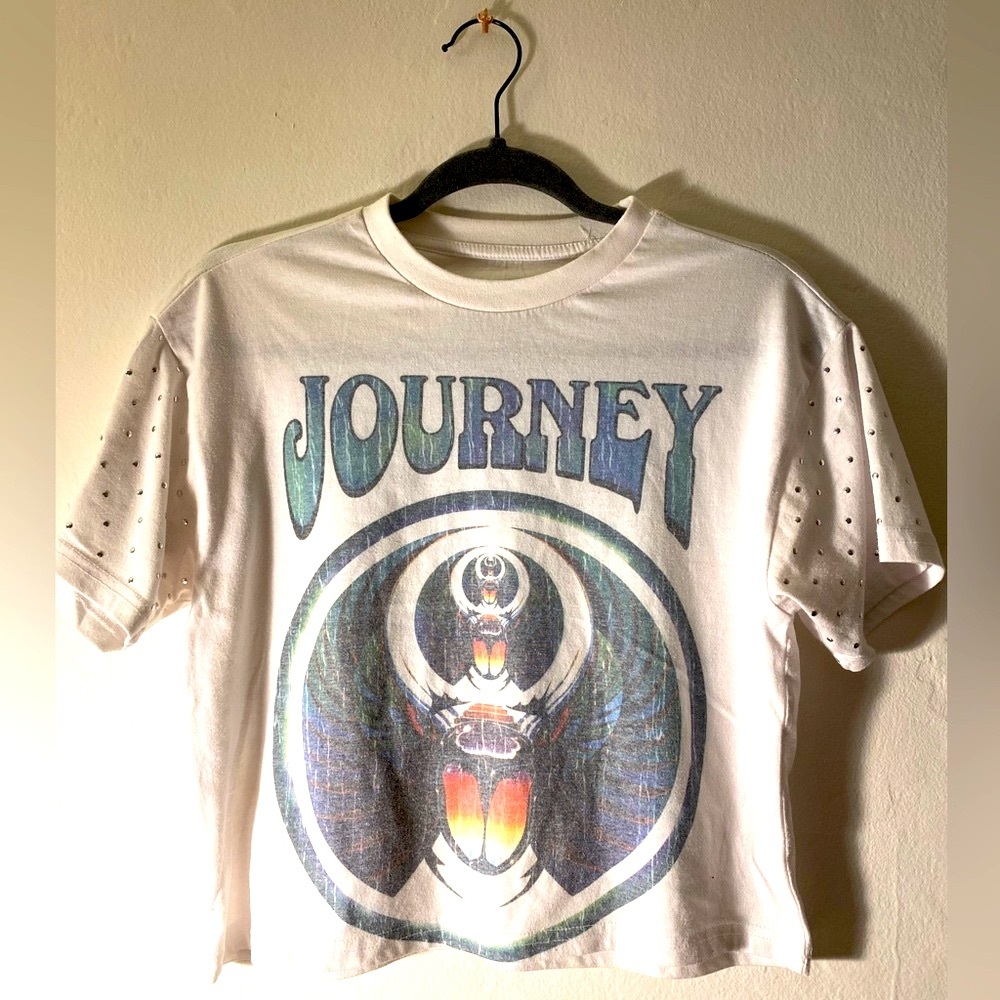 🆓 SHIPPING! Band Journey Graphic Studded Vintage style Shirt size S. Gently worn